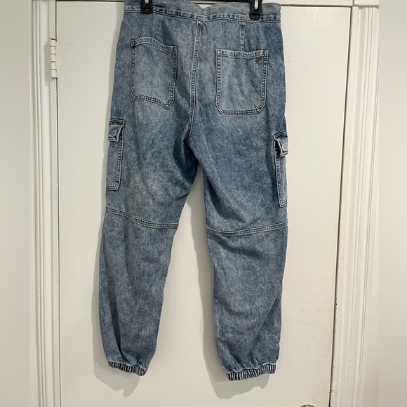 American Eagle Cargo Denim Jogger Sz. 10 - Picture 3 of 9
